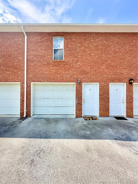 Building Photo - 801 Old Gray Station Rd