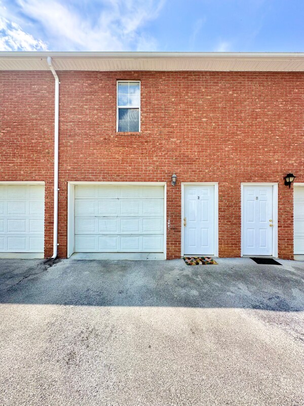 Building Photo - 801 Old Gray Station Rd