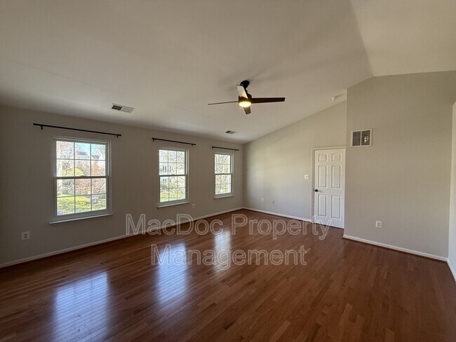 Building Photo - 14 Heatherbrook Ln