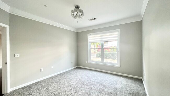 Building Photo - 1850 Cotillion Dr