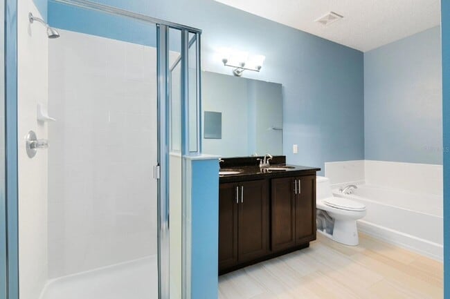 Building Photo - 12832 Oulton Cir