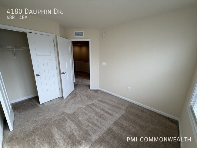 Building Photo - 4180 Dauphin Dr