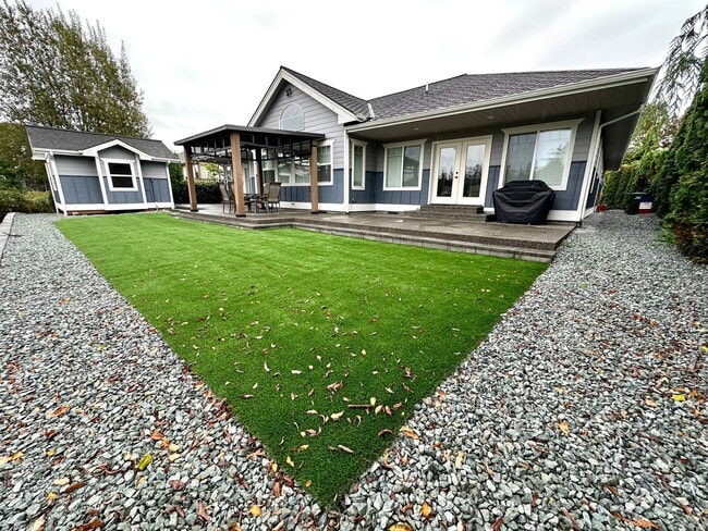Building Photo - 4448 Castlerock Dr