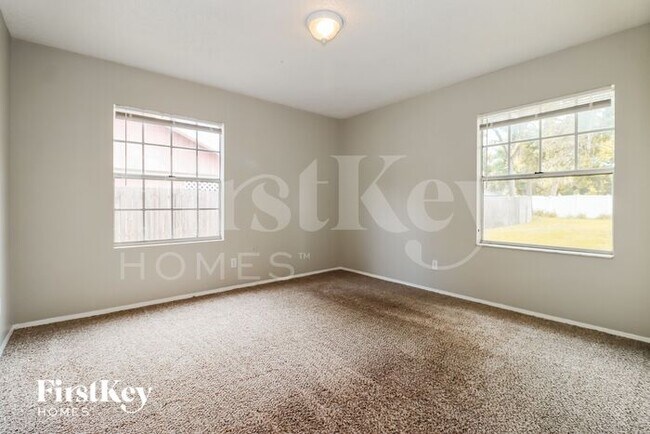 Building Photo - 3819 17th Ave S