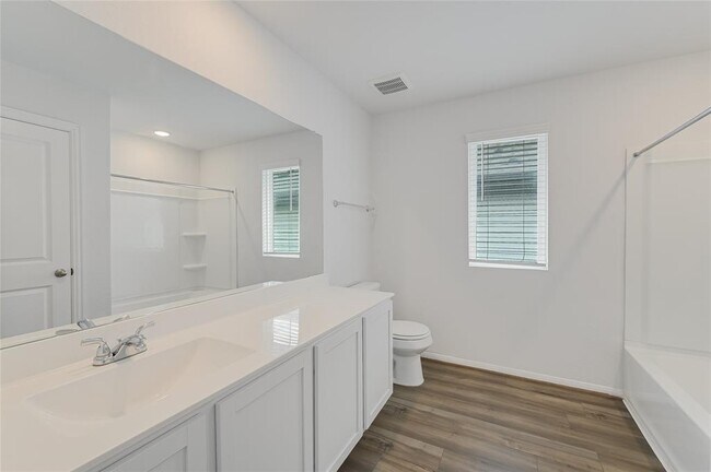 Building Photo - 133 Everglades Dr