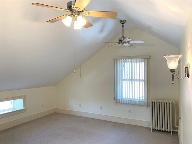 Building Photo - 113 Prospect Hill St