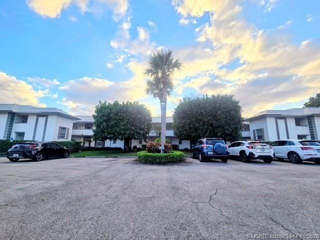 Building Photo - 803 SE Central Pkwy