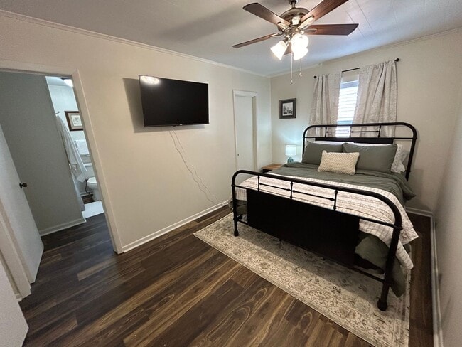 Building Photo - Furnished 2/2 House in Downtown Ellijay- $1,995