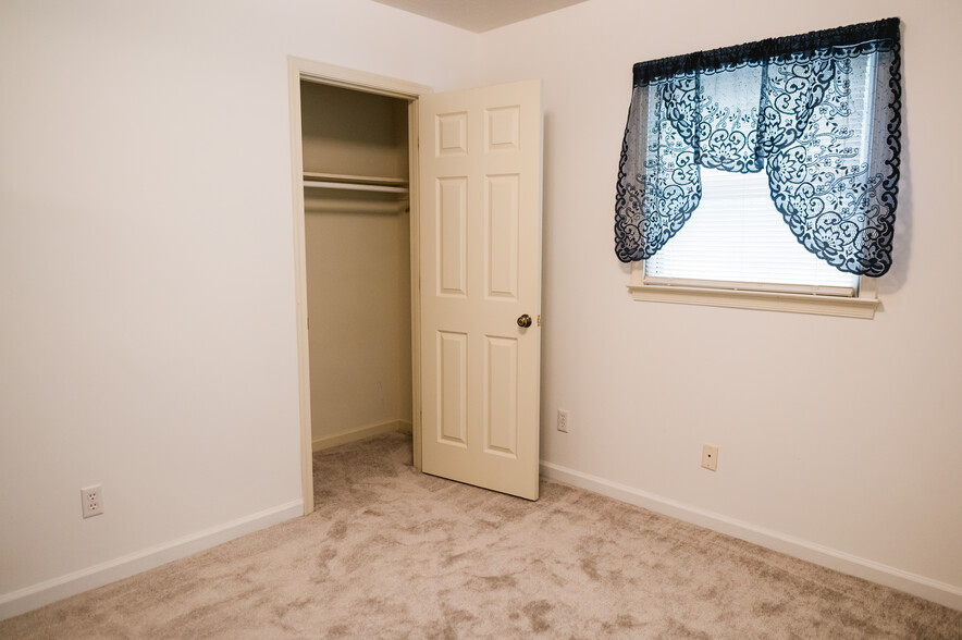 3rd Bedroom Closet - 59 Fawn Ct