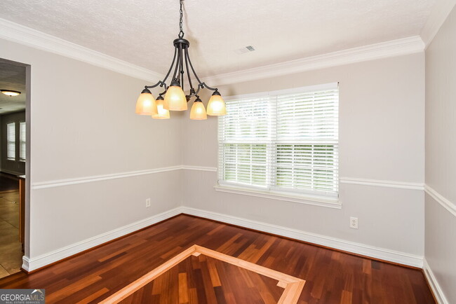 Building Photo - 1305 Bramlett Blvd