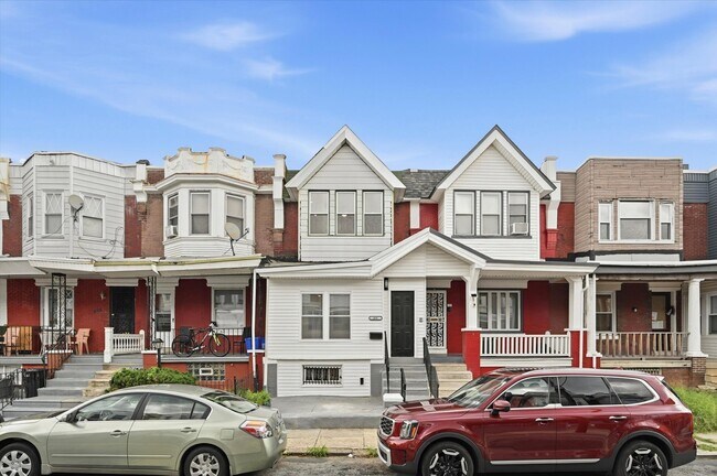 Building Photo - 269 S Hirst St