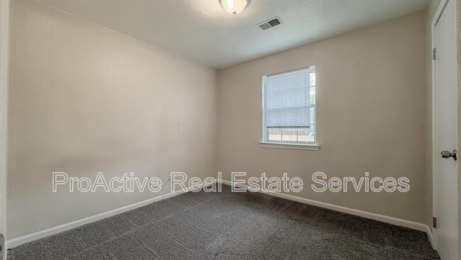 Building Photo - 4305 Tides Ct