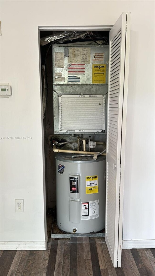 Building Photo - 160 SW 117th Terrace