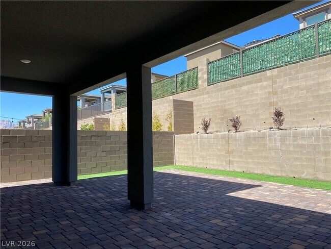 Building Photo - 355 Wind Poppy St