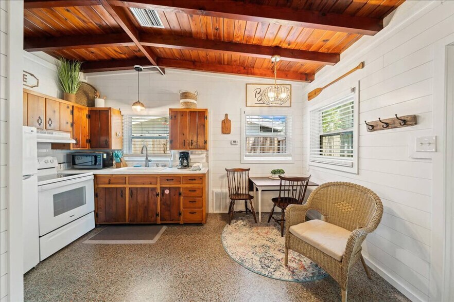 Building Photo - 408 Harrison Ave