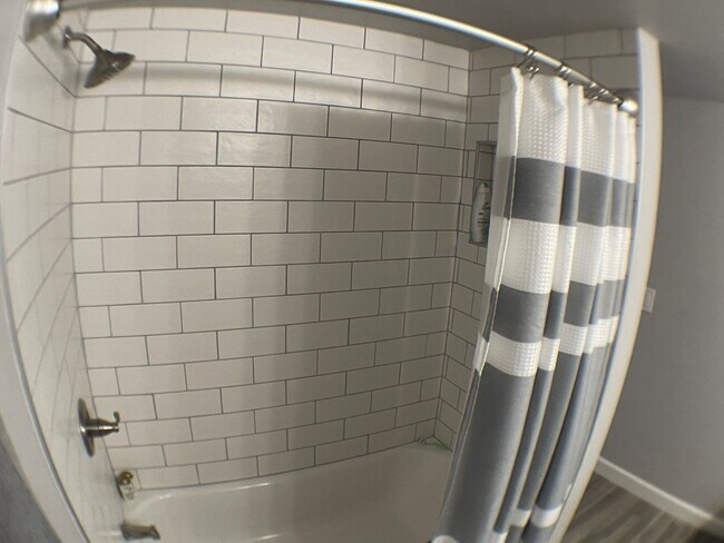 Building Photo - COMING SOON! Furnished 1-Bed 1-Bath Condo ...