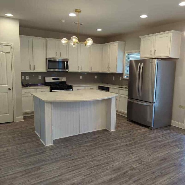 Building Photo - 7608 Graydon St