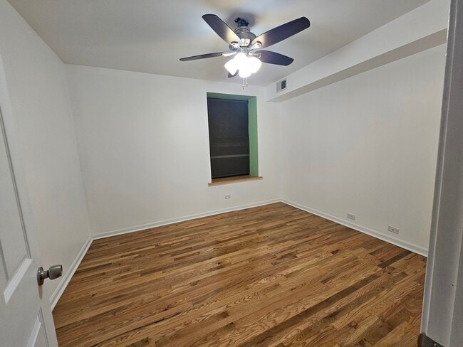 Building Photo - 7203 S Yates Blvd