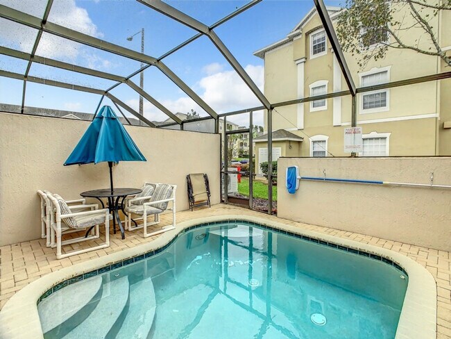 Building Photo - 2314 Silver Palm Dr