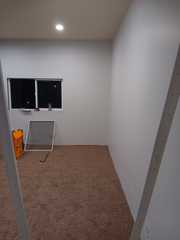 Building Photo - 600 N Sherman St