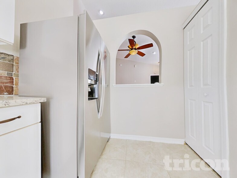 Building Photo - 30602 Birdhouse Dr