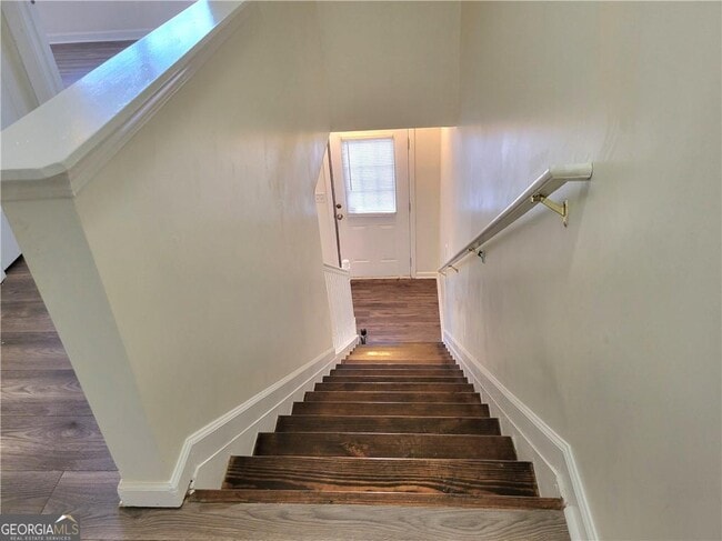 Building Photo - 1497 Cove Creek Cir