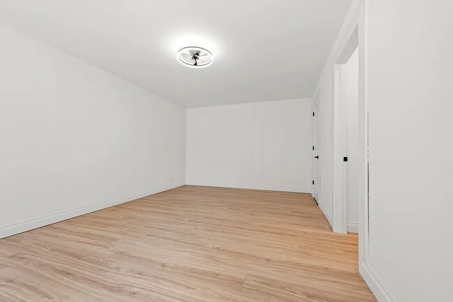 Building Photo - 12416 84th Rd #1D-1D