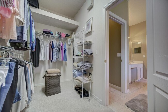 Building Photo - 2234 Fenton Ave