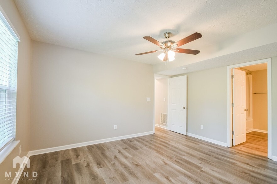 Building Photo - 16975 Napoleon Ct