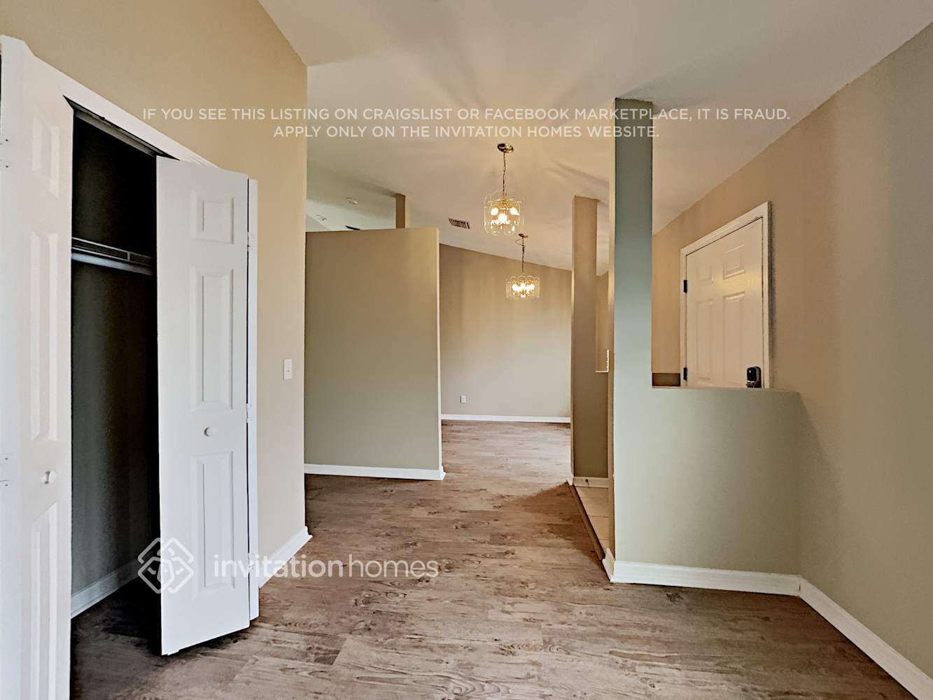 Building Photo - 5816 33rd Dr E