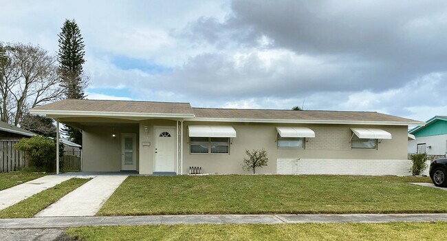 Building Photo - 3171 Capri Rd