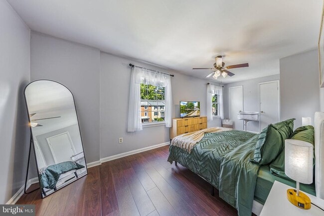 Building Photo - 4333 Cedarlake Ct