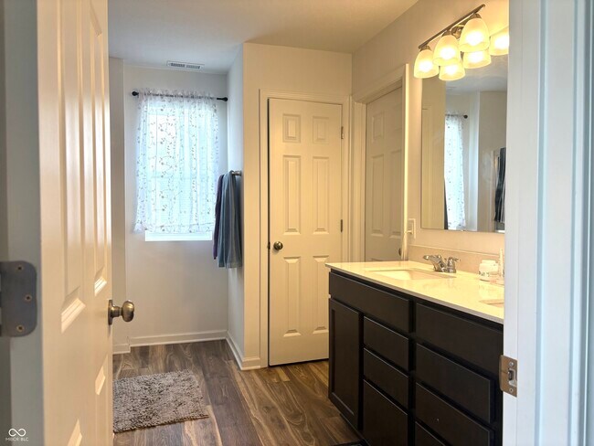 Building Photo - 6120 Medina Spirit Dr