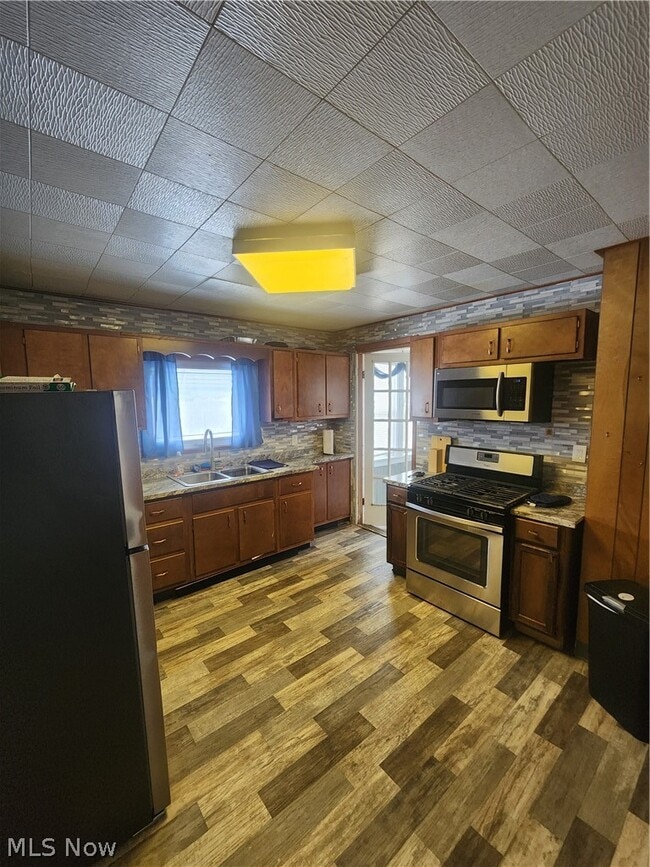 Building Photo - 16412 Talford Ave