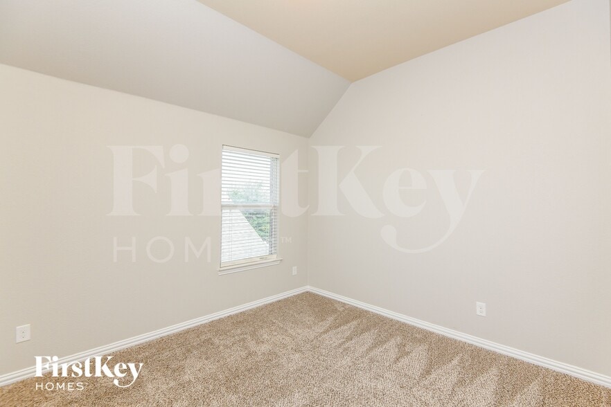 Building Photo - 520 Glacier St