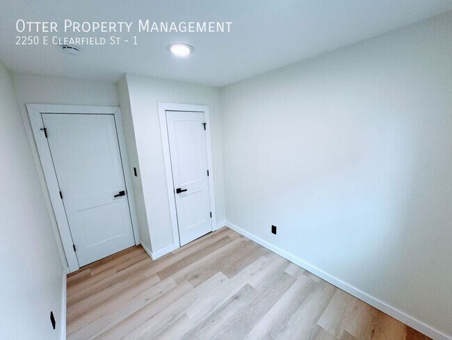 Building Photo - 2250 E Clearfield St