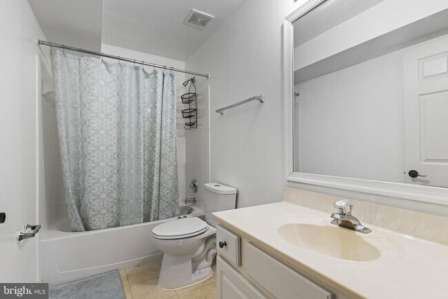 Building Photo - 36 Fletcher Dr