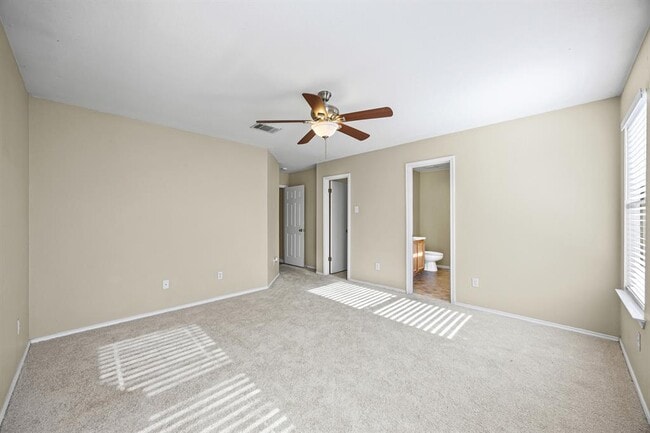 Building Photo - 17611 Wiseman Dr