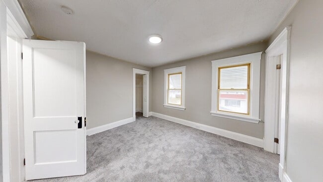 Building Photo - Old Brooklyn Area - 3 Bedroom Single Famil...