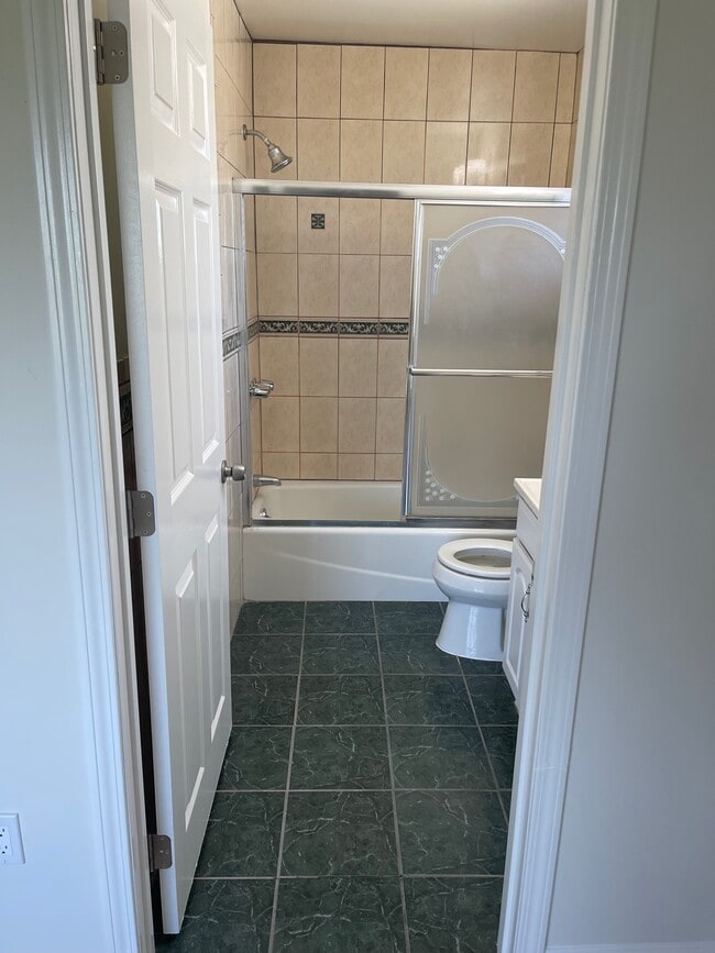 Building Photo - 4028 Tilden Ave