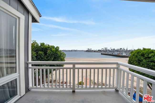 Building Photo - 6819 E Ocean Blvd