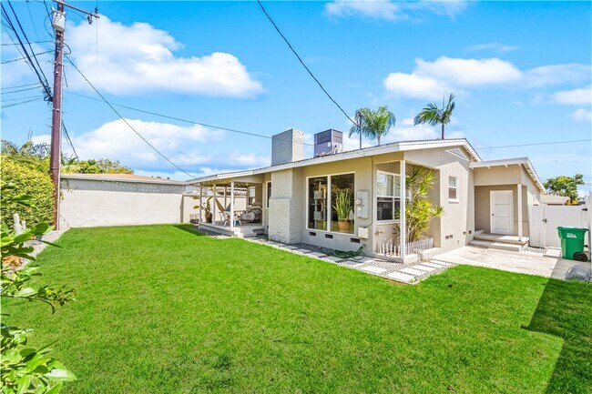 Building Photo - 6721 E La Marimba St