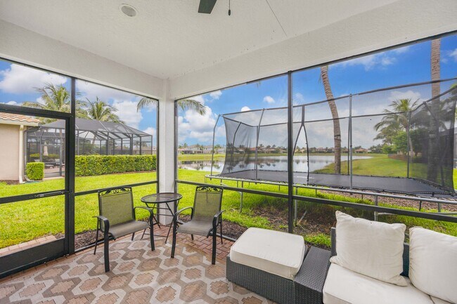 Building Photo - 2875 Cinnamon Bay Cir