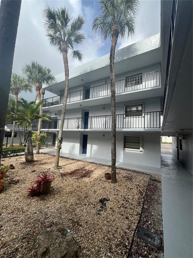 Primary Photo - 10825 SW 112th Ave