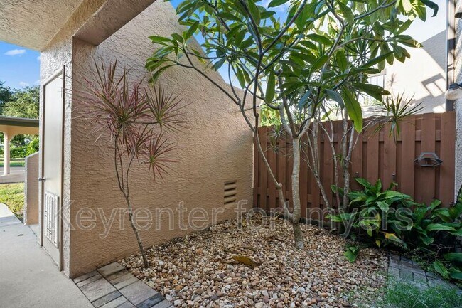 Building Photo - 15456 Admiralty Cir