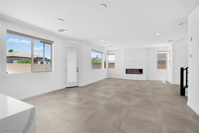 Building Photo - 6170 Redstone Hls Dr