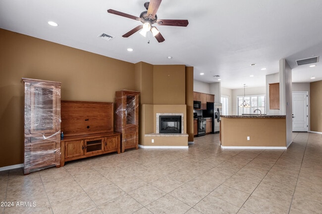 Building Photo - 17020 E Kiwanis Dr