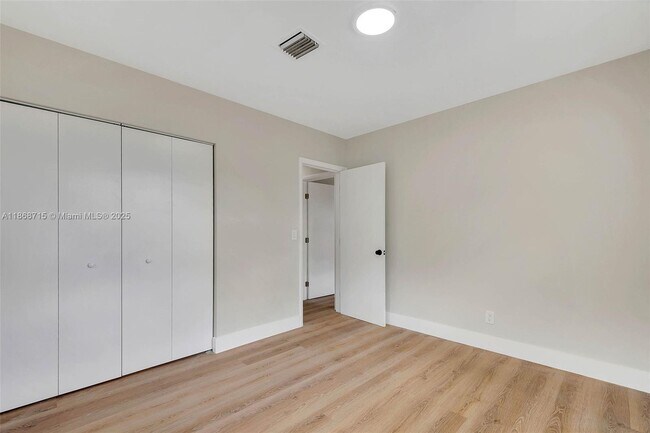 Building Photo - 840 NW 39th St