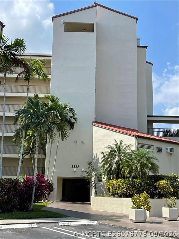 Building Photo - 2322 S Cypress Bend Dr