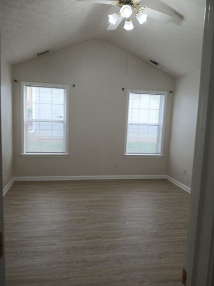 Building Photo - 578 Summerbrooke Ct